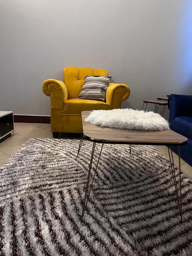 Romantic, Stunning & Authentic Ensuited Master Bedroom Dar es Salaam