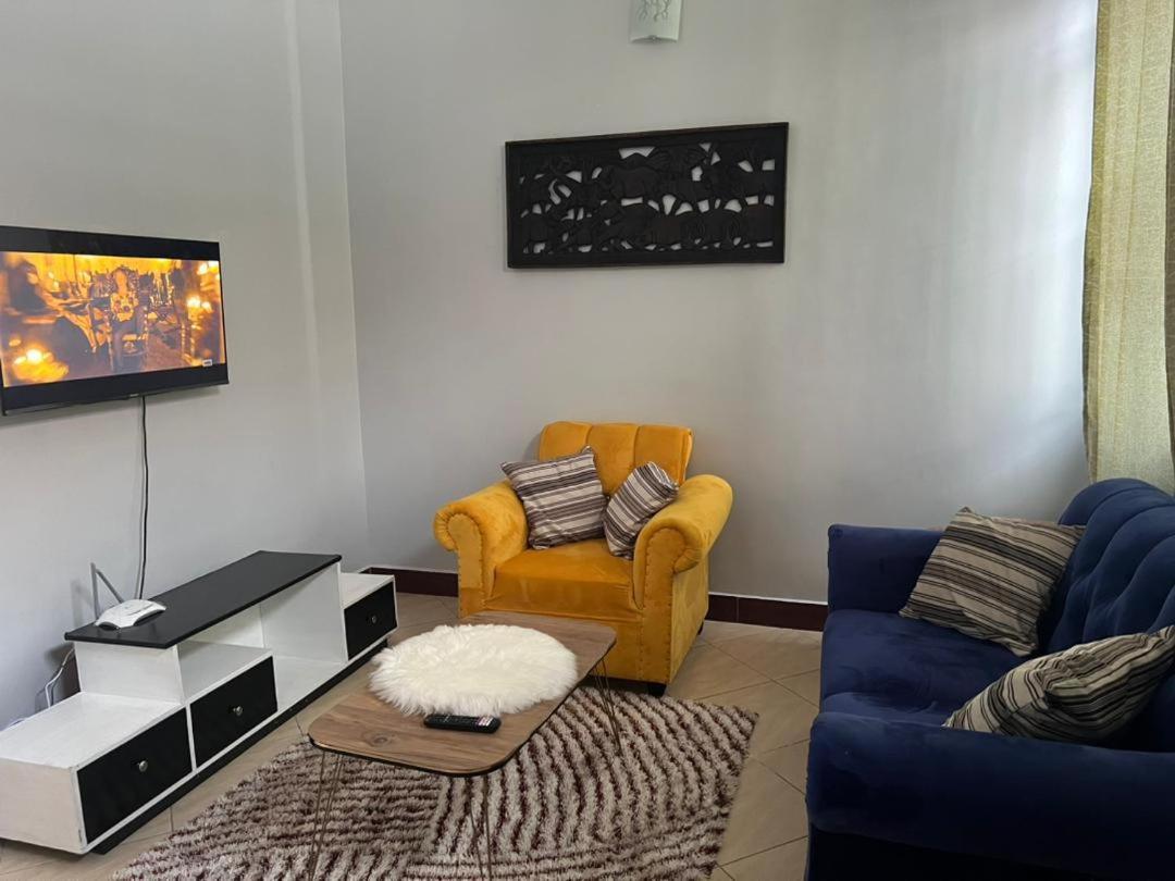 Romantic, Stunning & Authentic Ensuited Master Bedroom Apartment