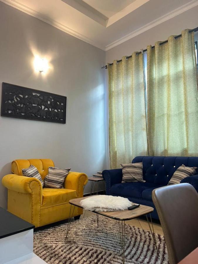 Apartment Romantic, Stunning & Authentic Ensuited Master Bedroom *