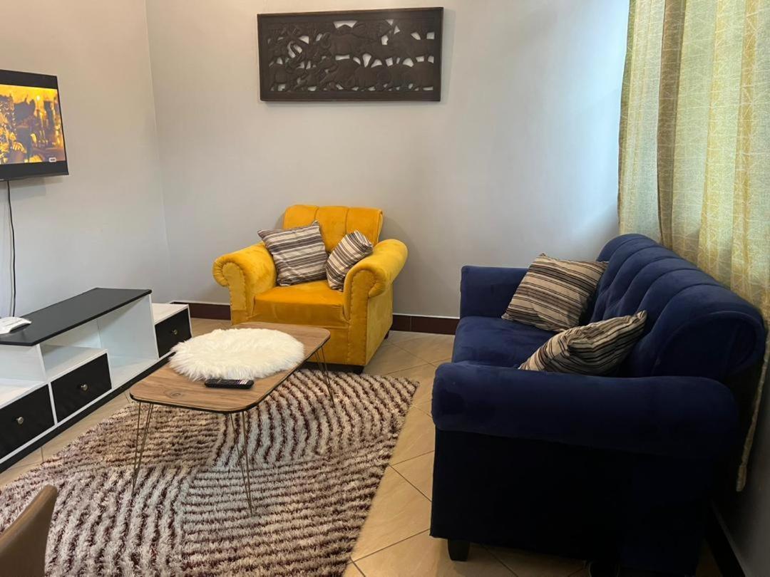 Apartment Romantic, Stunning & Authentic Ensuited Master Bedroom Dar es Salaam