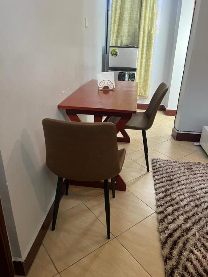 Romantic, Stunning & Authentic Ensuited Master Bedroom * Dar es Salaam