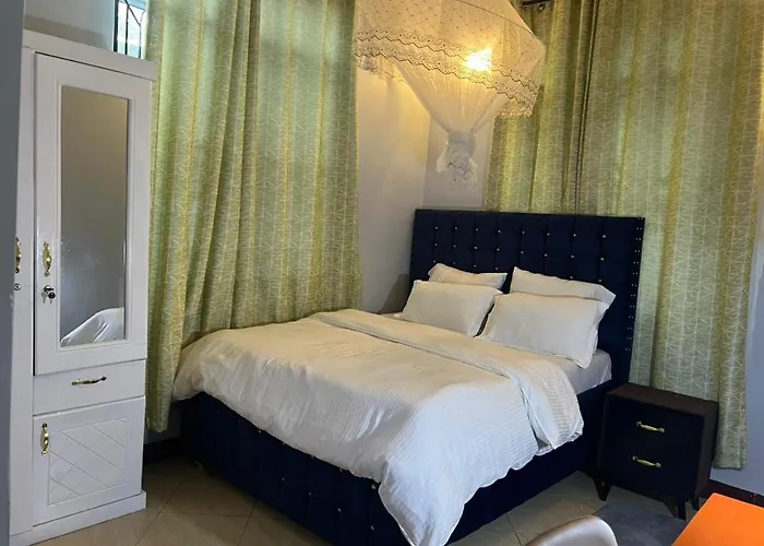 Romantic, Stunning & Authentic Ensuited Master Bedroom