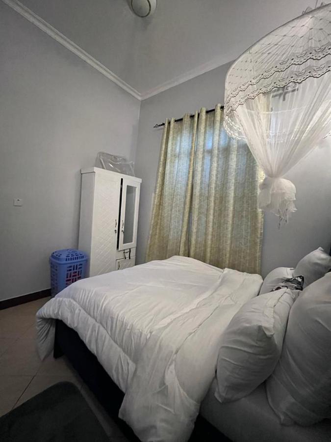 شقة Romantic, Stunning & Authentic Ensuited Master Bedroom